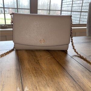 Tory Burch Robinson Chain Wallet